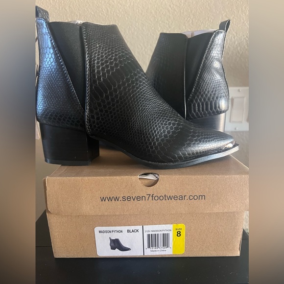 Madison Python Pointed Bootie- Black- Size 8 - Picture 2 of 2